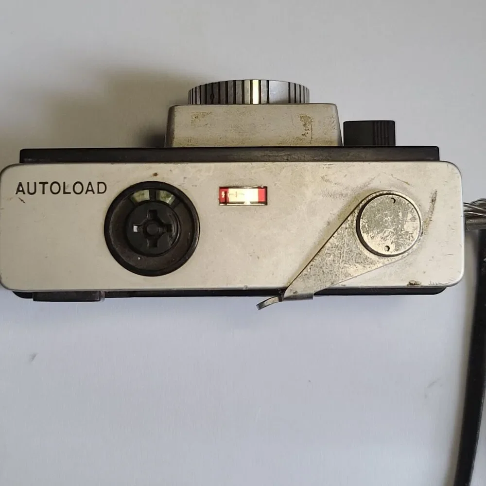 Vintage Bell & Howell Autoload Model 340 35mm Instamatic Camera
